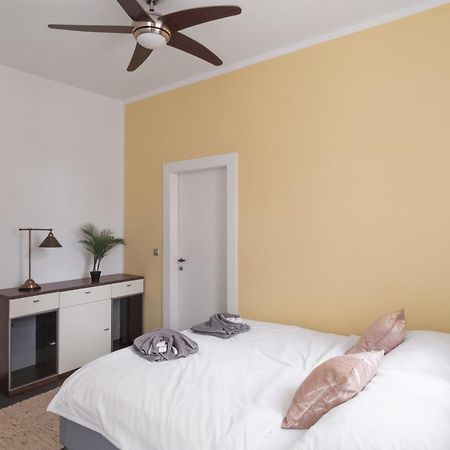 Deluxe Apartment In Old Town By Prague Days Экстерьер фото